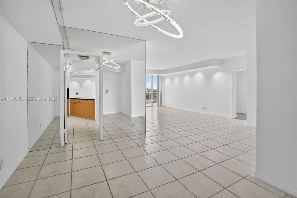 20281 E Country Club Dr, Aventura, FL 33180