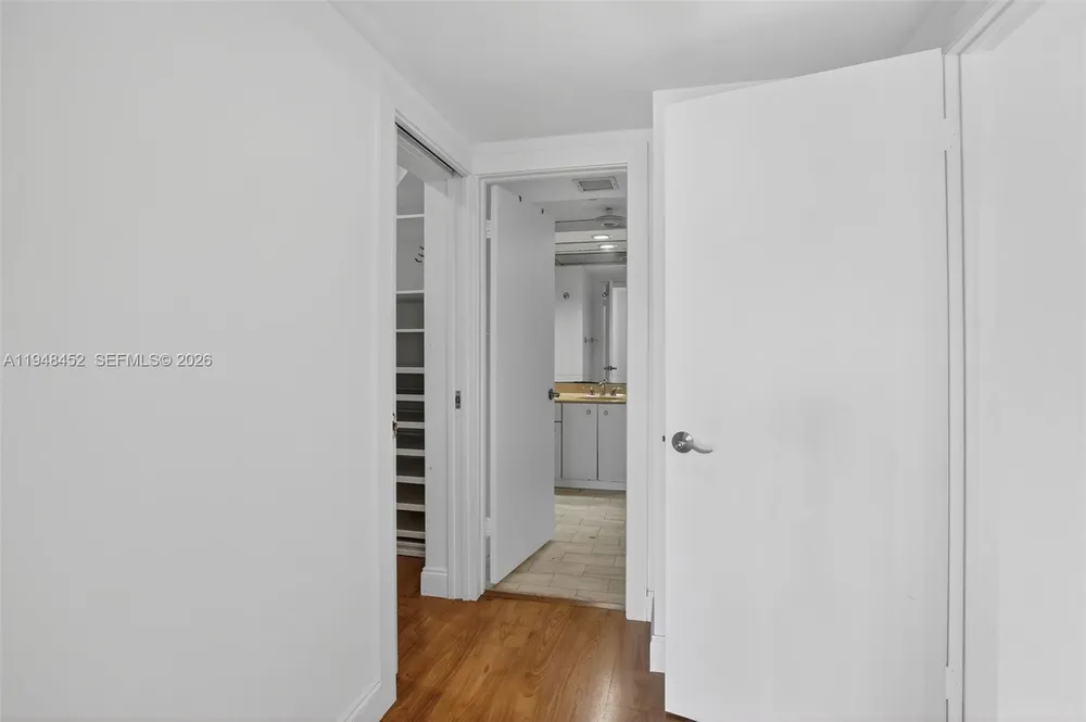 20281 E Country Club Dr, Aventura, FL 33180