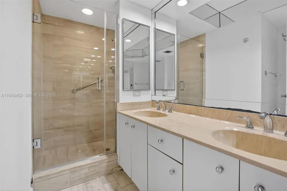 20281 E Country Club Dr, Aventura, FL 33180