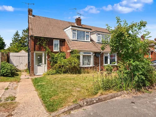Mill View Road, Tringphoto