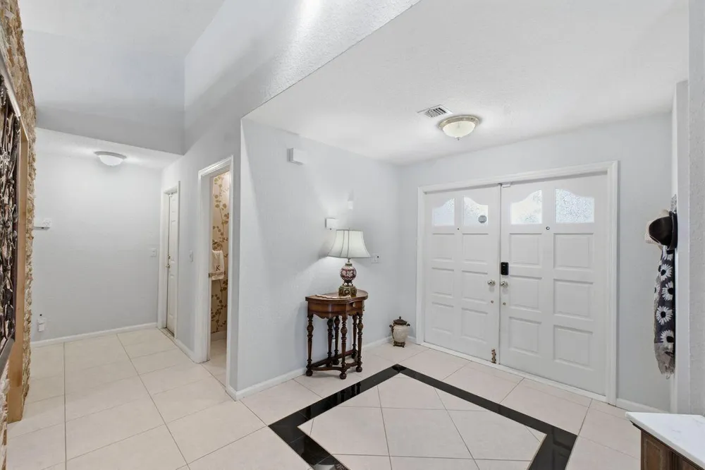 2719 Oak Tree Ln, Oakland Park, FL 33309