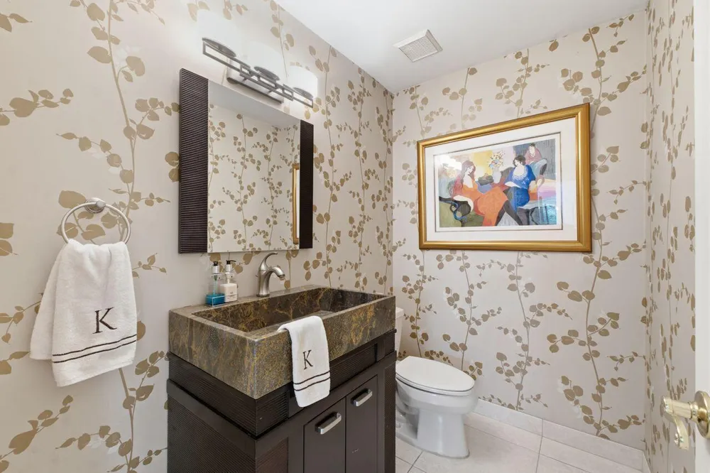 2719 Oak Tree Ln, Oakland Park, FL 33309