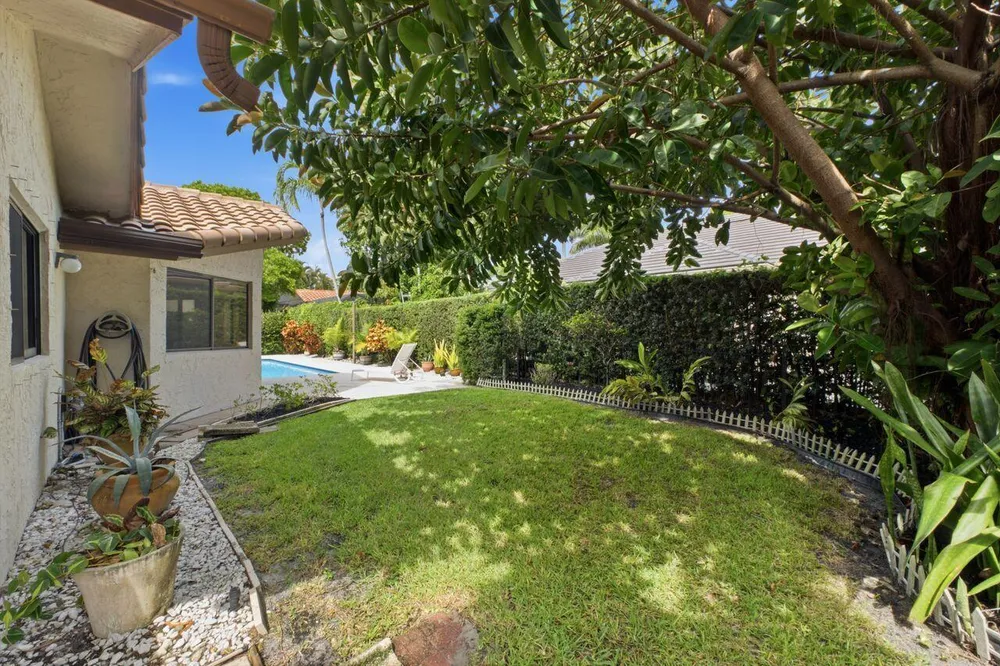 2719 Oak Tree Ln, Oakland Park, FL 33309