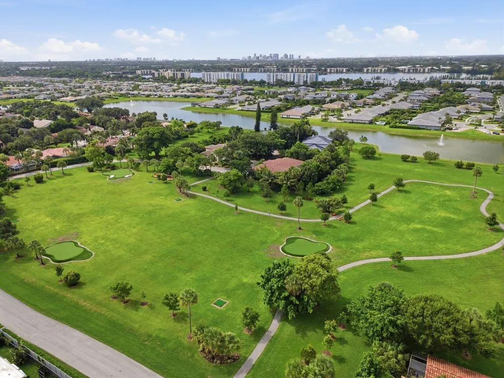 2719 Oak Tree Ln, Oakland Park, FL 33309