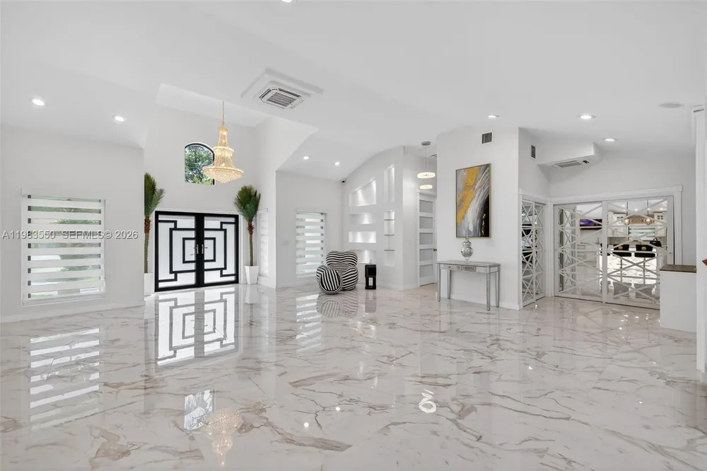 941 NE 119th St, Biscayne Park, FL 33161