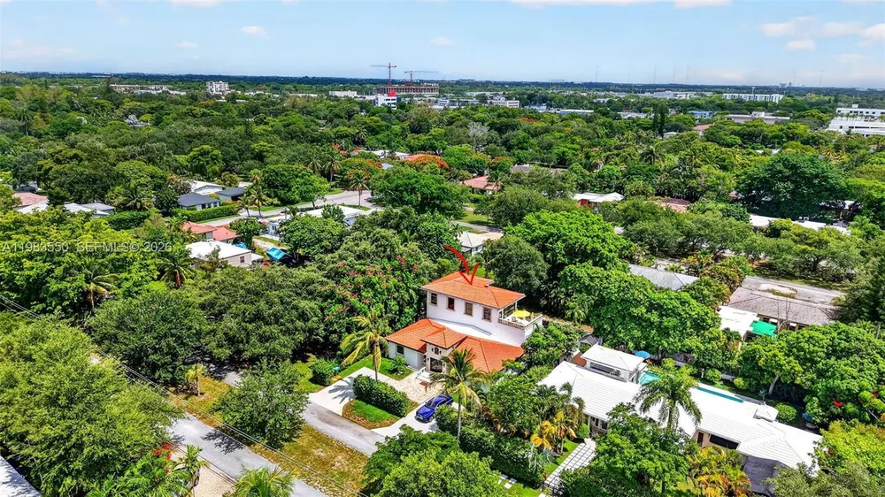 941 NE 119th St, Biscayne Park, FL 33161