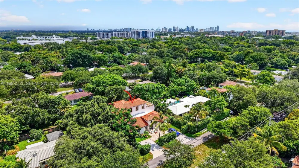 941 NE 119th St, Biscayne Park, FL 33161