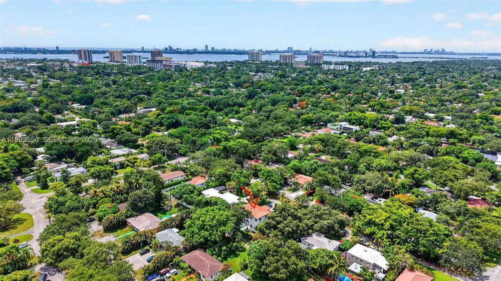 941 NE 119th St, Biscayne Park, FL 33161