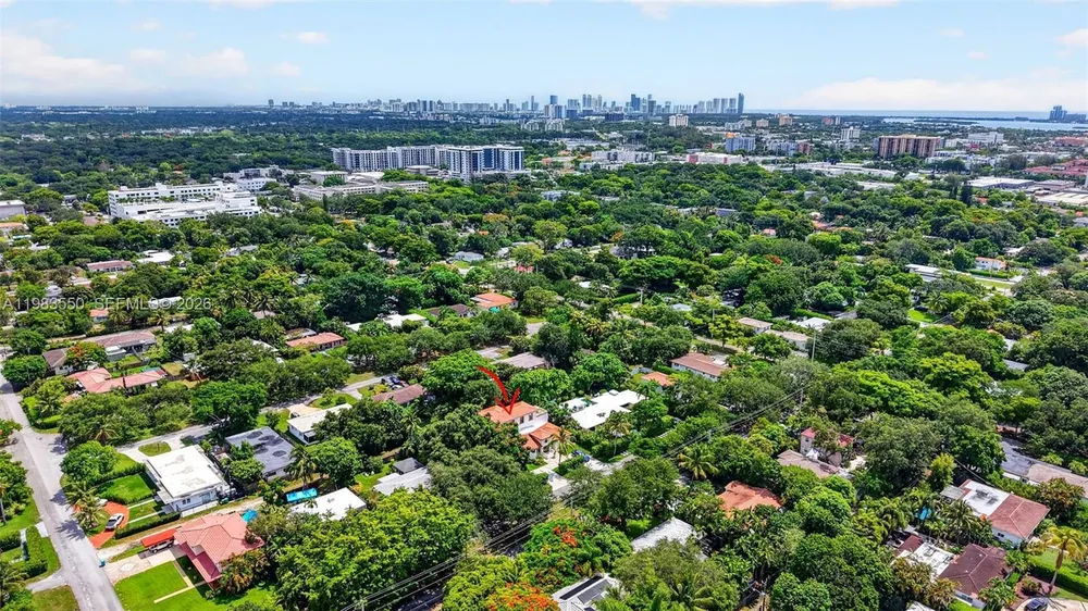 941 NE 119th St, Biscayne Park, FL 33161