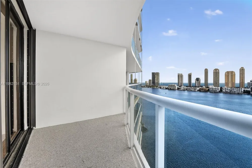 4000 Island Blvd, Aventura, FL 33160