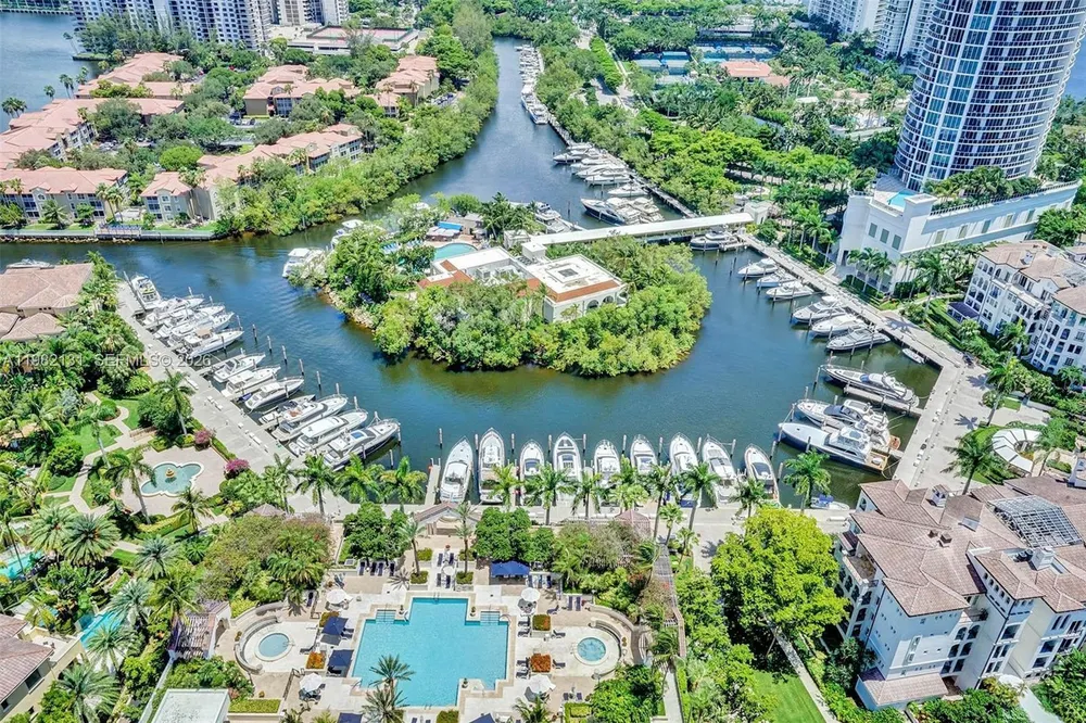 4000 Island Blvd, Aventura, FL 33160