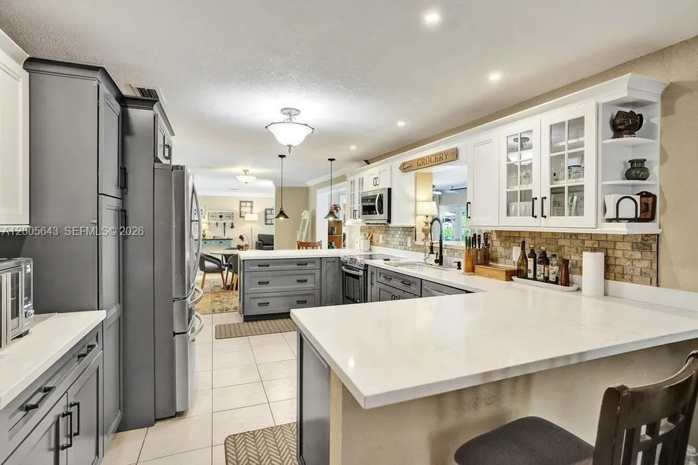 4981 SW 186th Ave, Southwest Ranches, FL 33332