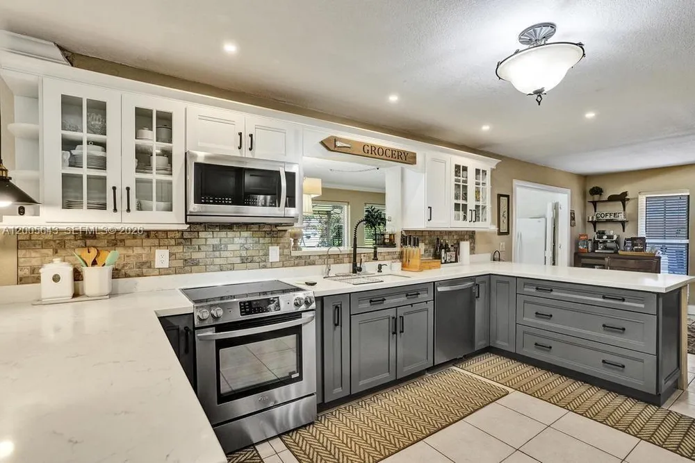 4981 SW 186th Ave, Southwest Ranches, FL 33332