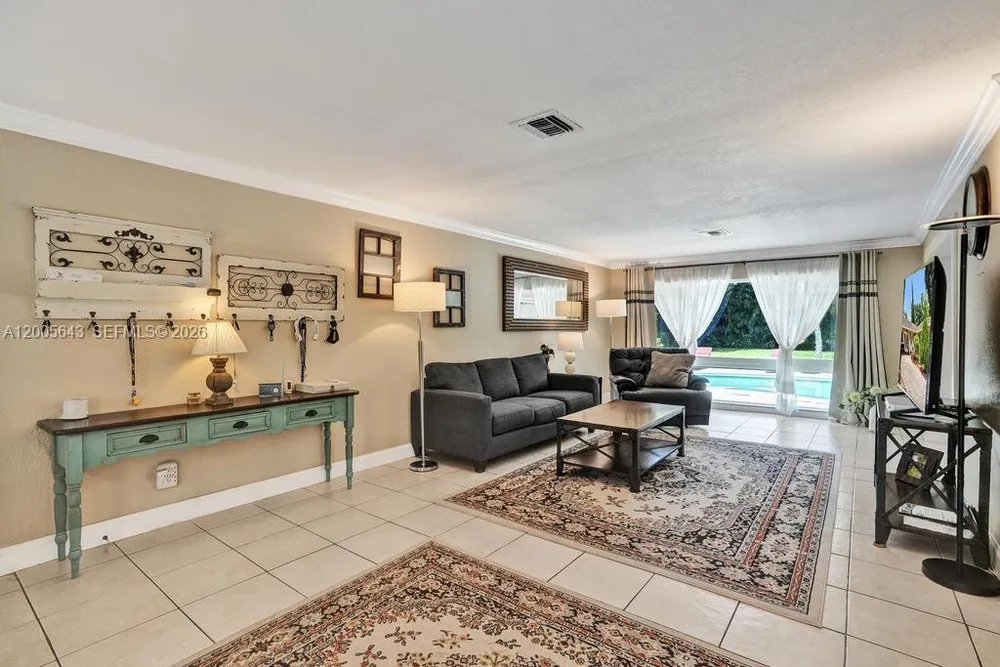 4981 SW 186th Ave, Southwest Ranches, FL 33332