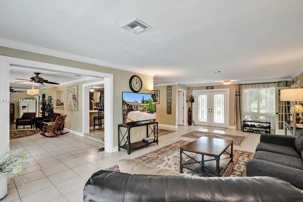 4981 SW 186th Ave, Southwest Ranches, FL 33332