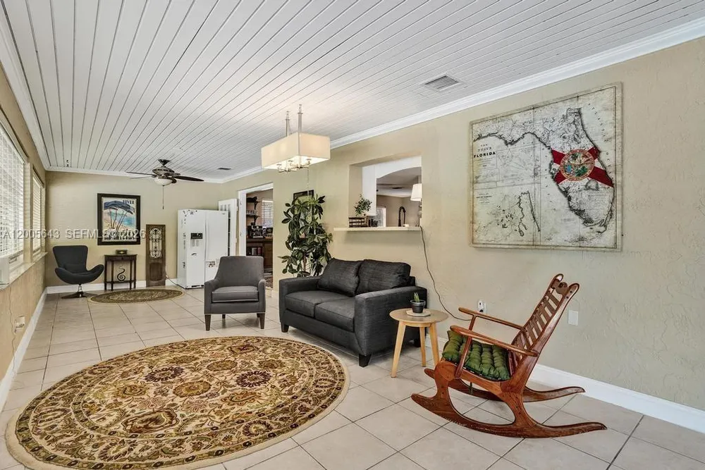 4981 SW 186th Ave, Southwest Ranches, FL 33332