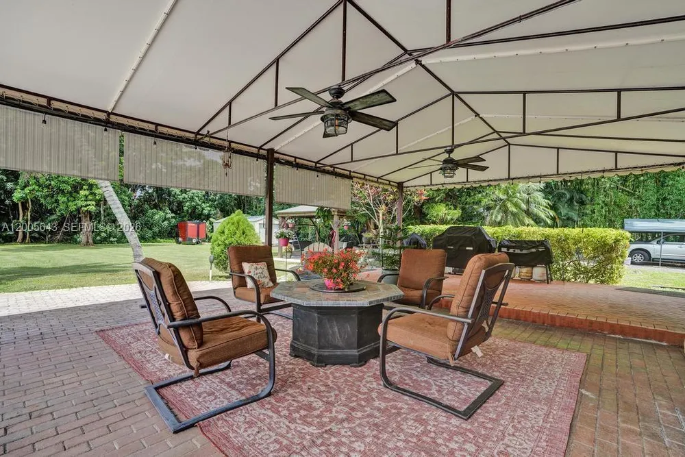 4981 SW 186th Ave, Southwest Ranches, FL 33332
