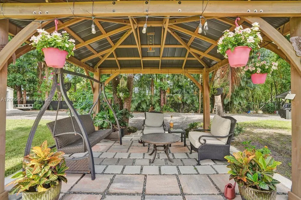 4981 SW 186th Ave, Southwest Ranches, FL 33332