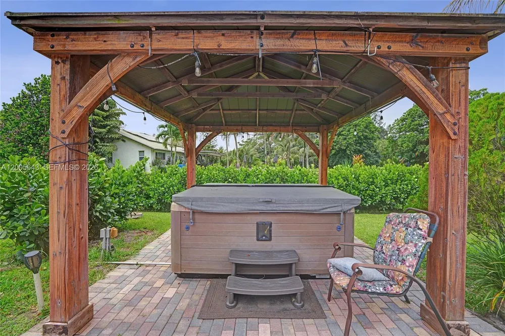 4981 SW 186th Ave, Southwest Ranches, FL 33332