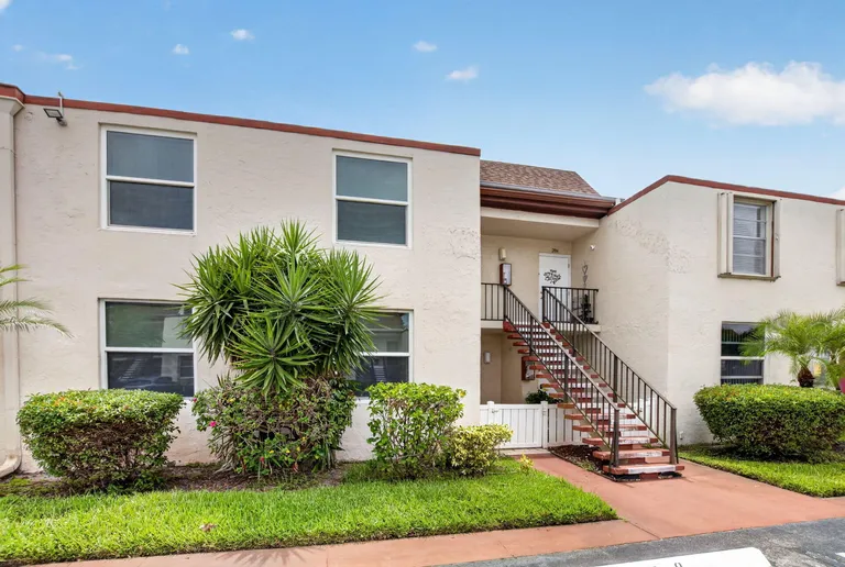 11 Willowbrook Ln, Delray Beach, FL 33446