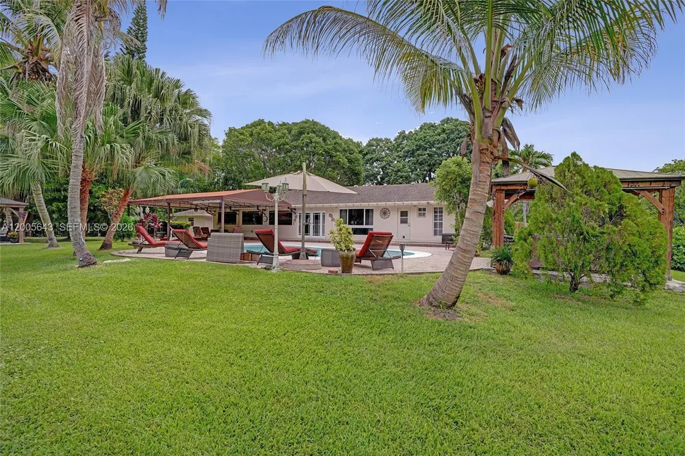 4981 SW 186th Ave, Southwest Ranches, FL 33332
