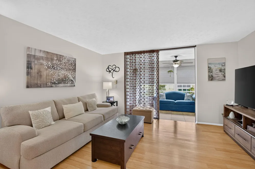 11 Willowbrook Ln, Delray Beach, FL 33446