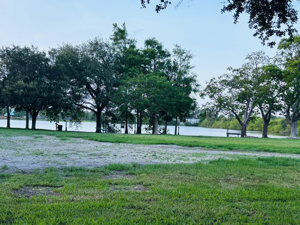118 Royal Park Dr, Oakland Park, FL 33309