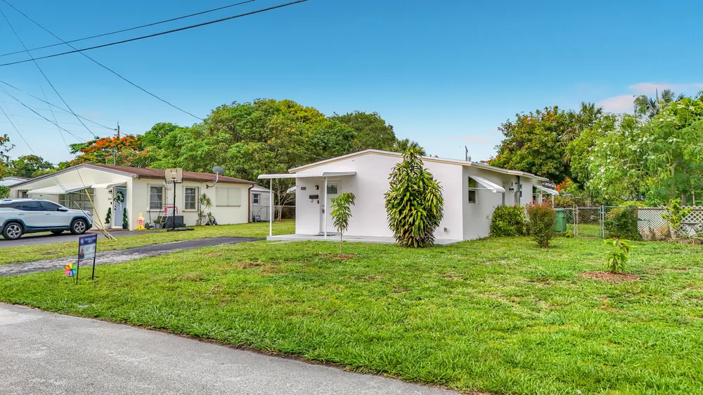 2573 NW 58th Ave, Margate, FL 33063
