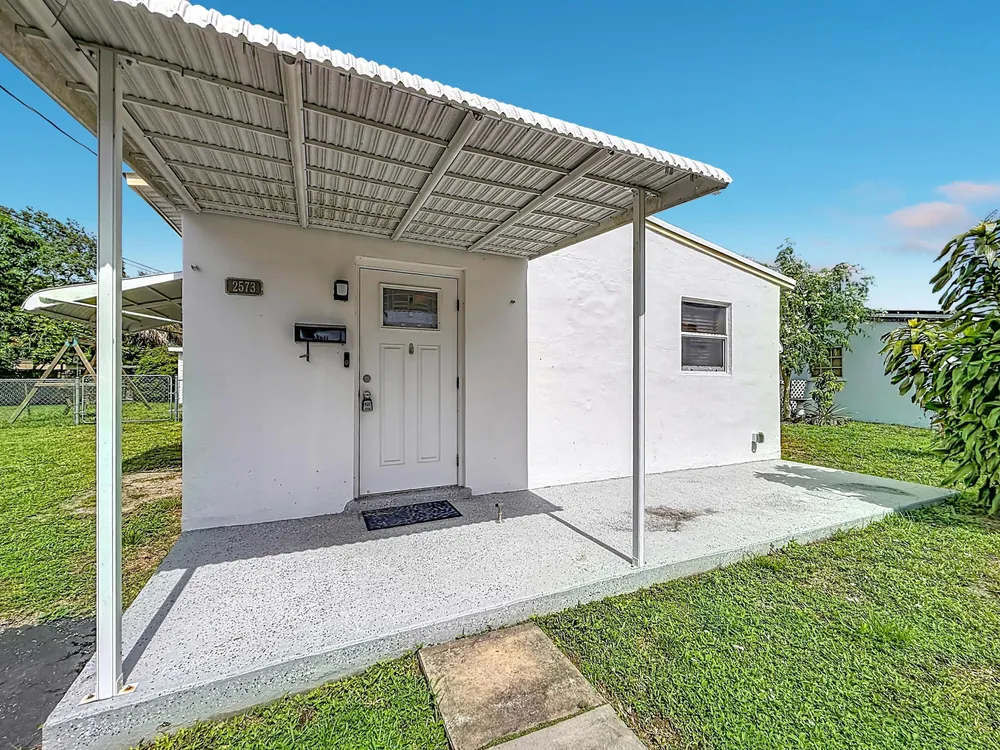 2573 NW 58th Ave, Margate, FL 33063