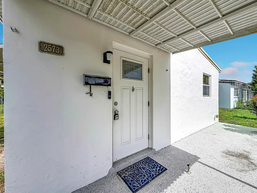 2573 NW 58th Ave, Margate, FL 33063
