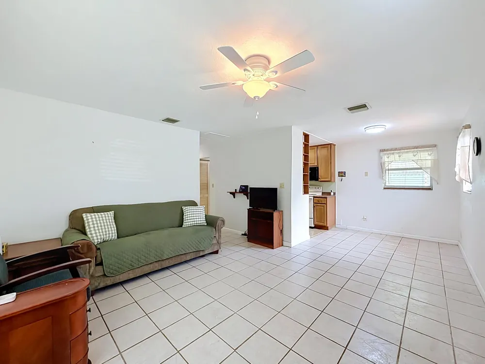 2573 NW 58th Ave, Margate, FL 33063