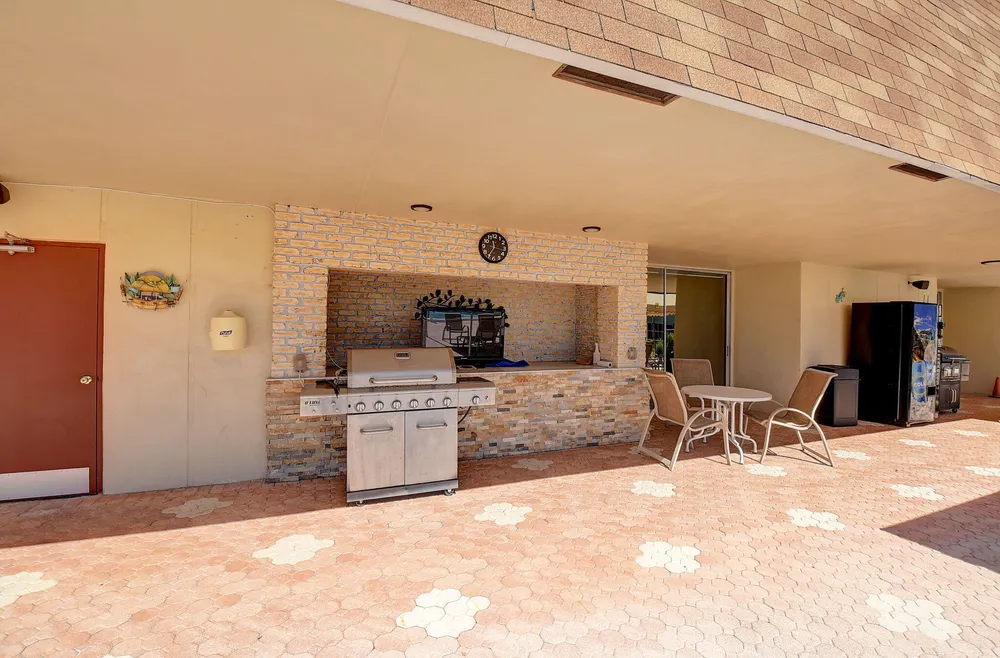 11 Willowbrook Ln, Delray Beach, FL 33446