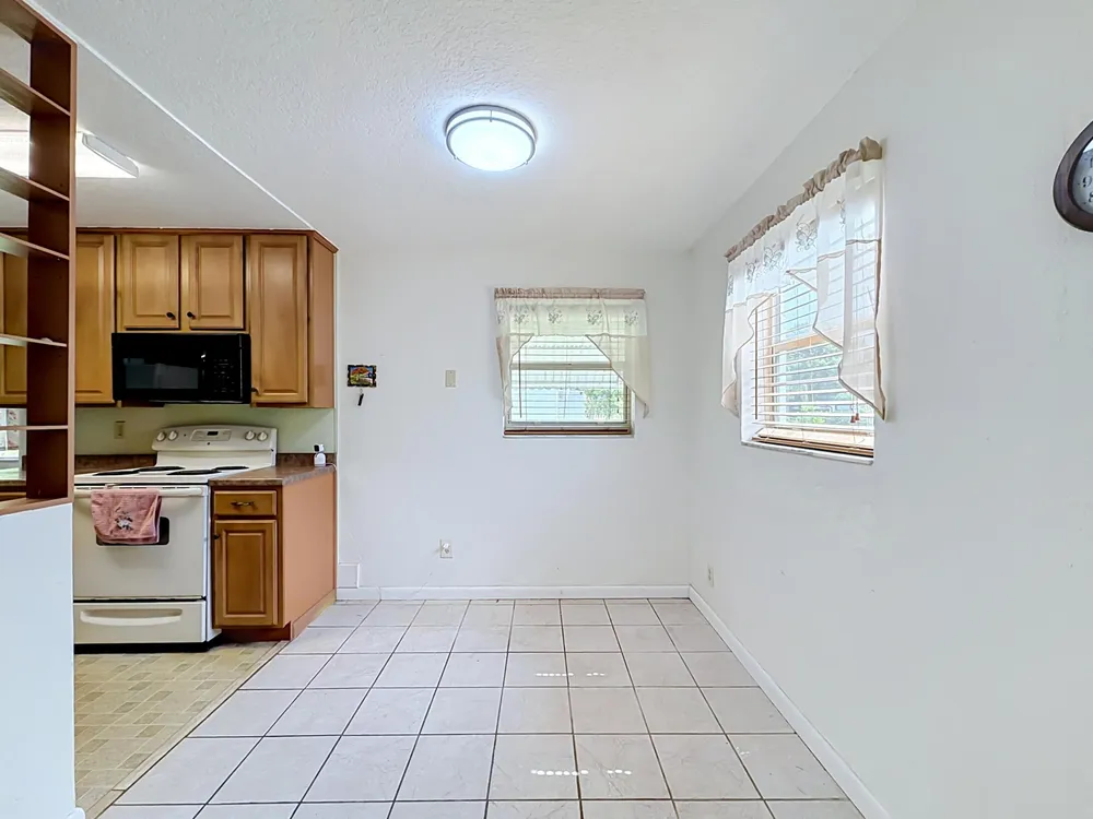 2573 NW 58th Ave, Margate, FL 33063