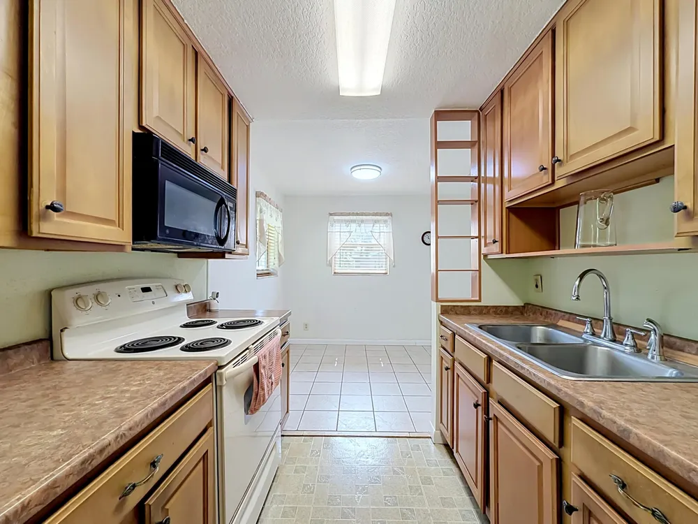 2573 NW 58th Ave, Margate, FL 33063