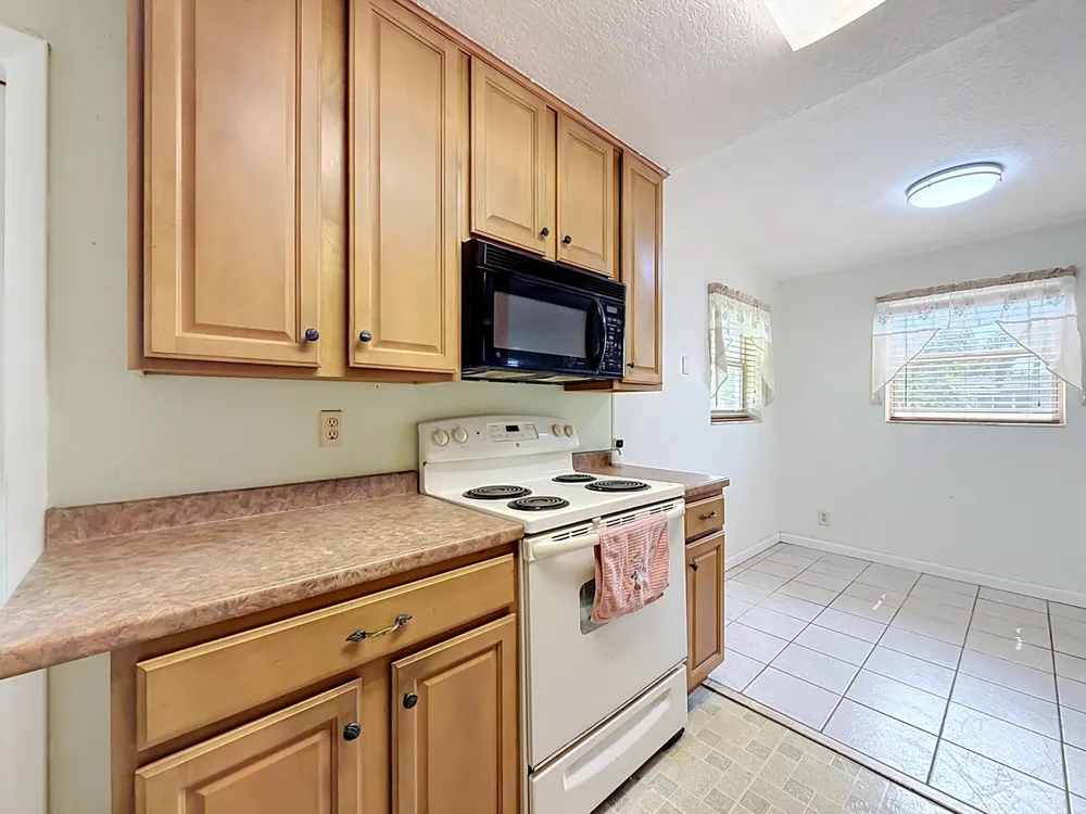 2573 NW 58th Ave, Margate, FL 33063