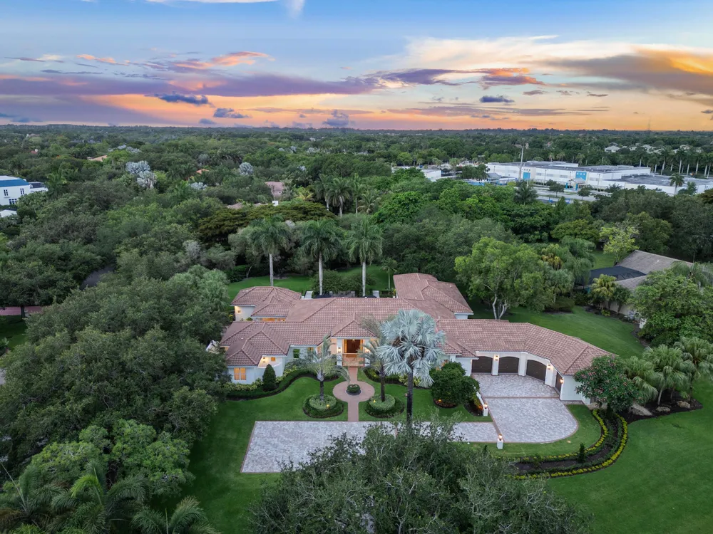 2825 Hackney Rd, Weston, FL 33331