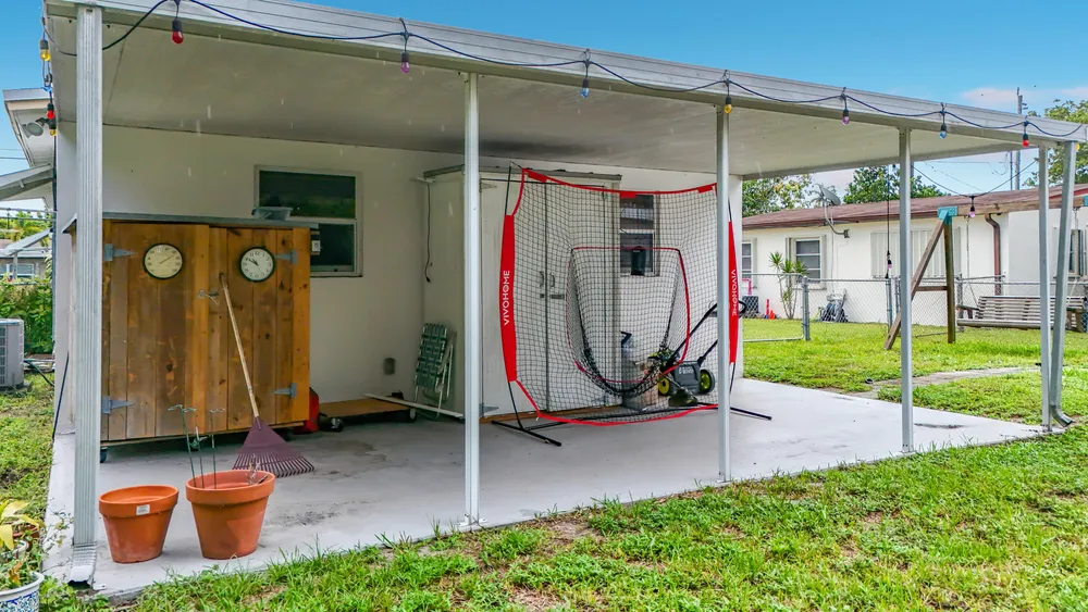 2573 NW 58th Ave, Margate, FL 33063