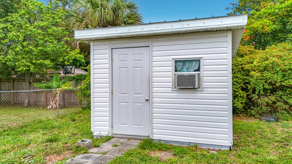 2573 NW 58th Ave, Margate, FL 33063