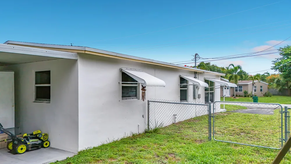 2573 NW 58th Ave, Margate, FL 33063