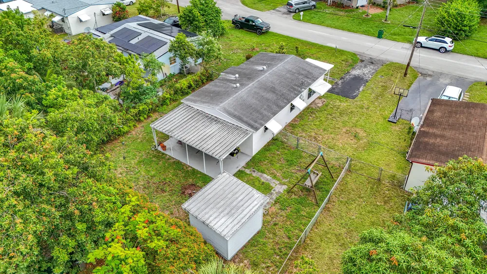 2573 NW 58th Ave, Margate, FL 33063