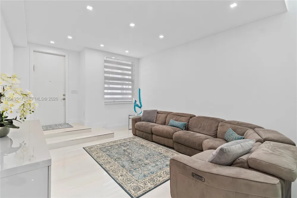 3188 NE 211th Terrace, Aventura, FL 33180