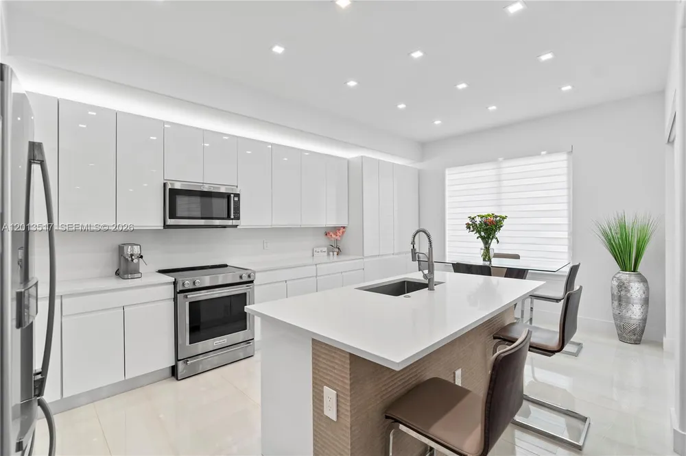3188 NE 211th Terrace, Aventura, FL 33180