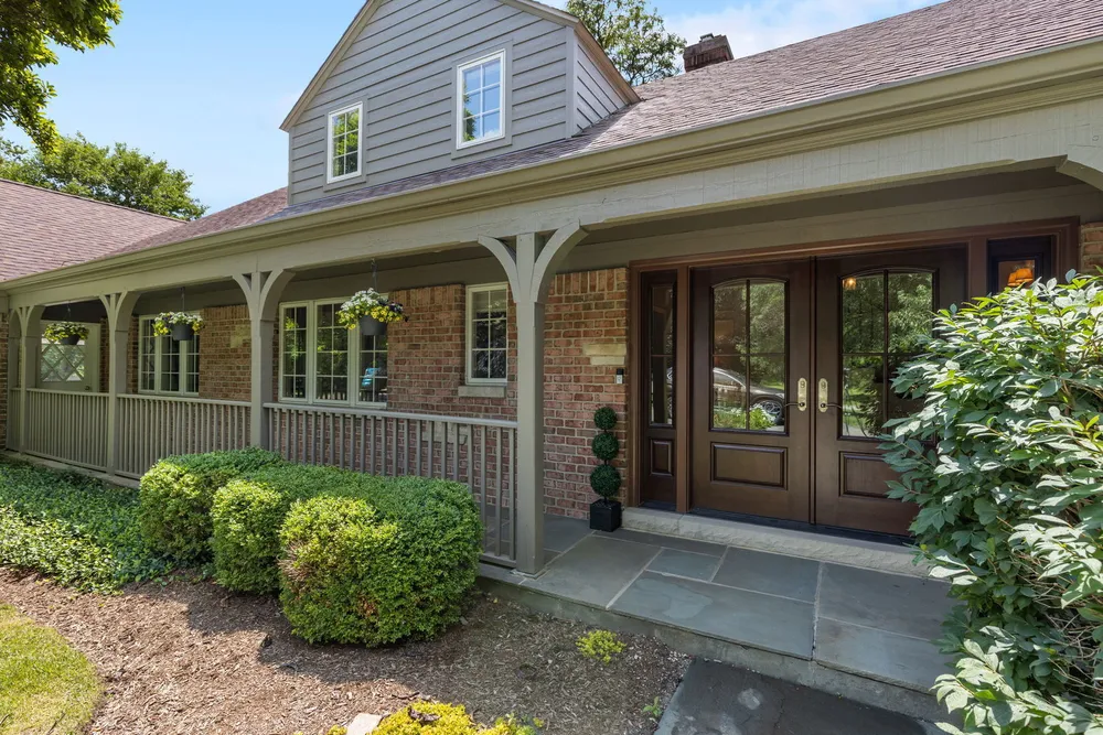 419 Caesar Dr, Barrington Hills, IL 60010