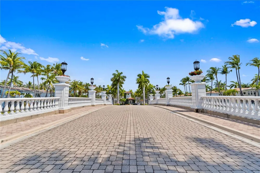 3188 NE 211th Terrace, Aventura, FL 33180