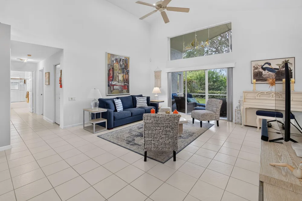 6101 Hook Ln, Boynton Beach, FL 33437
