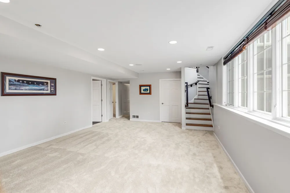 419 Caesar Dr, Barrington Hills, IL 60010