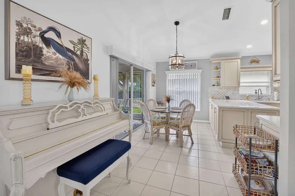 6101 Hook Ln, Boynton Beach, FL 33437