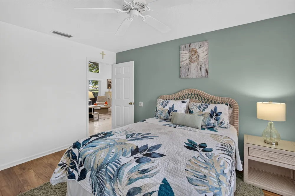 6101 Hook Ln, Boynton Beach, FL 33437