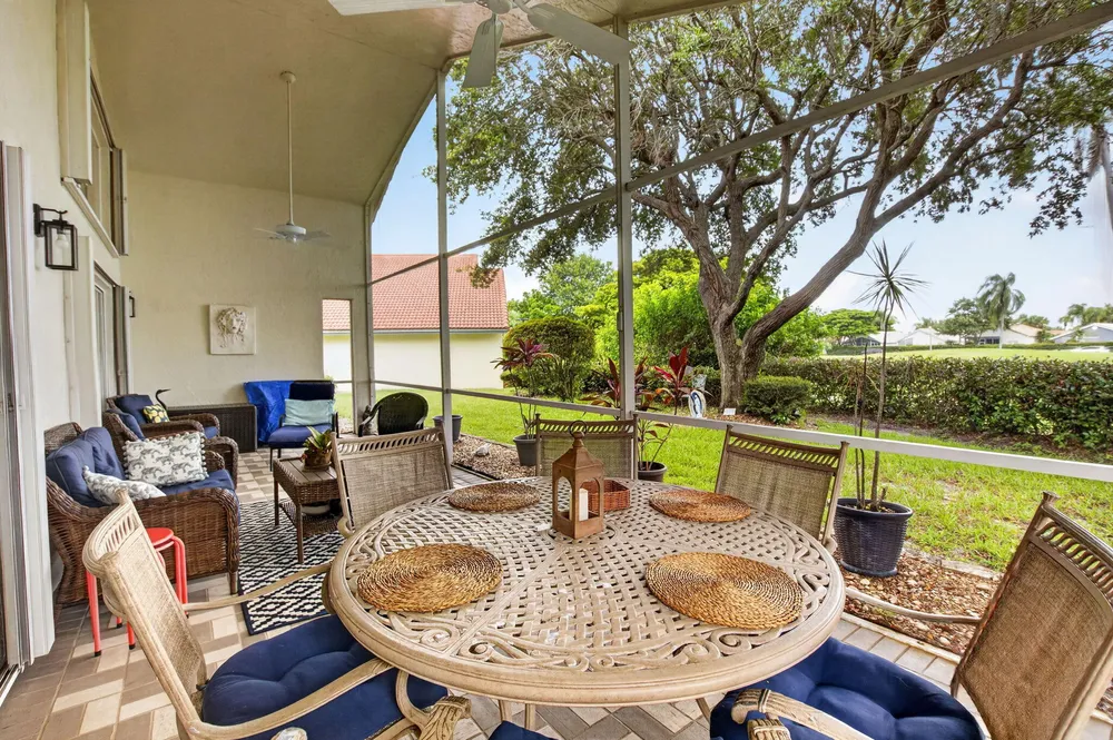 6101 Hook Ln, Boynton Beach, FL 33437