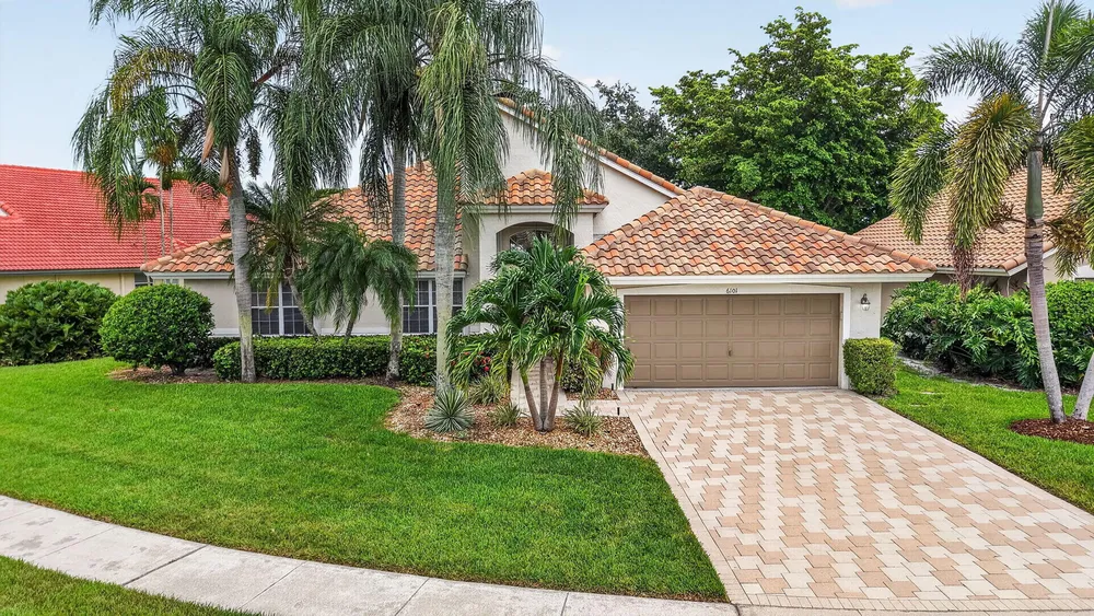 6101 Hook Ln, Boynton Beach, FL 33437